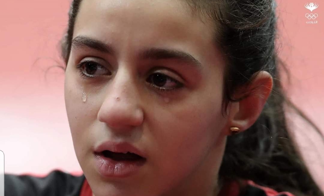 浩瀚体育网站-巴黎刷新世界纪录，羽毛球队教练激动落泪！